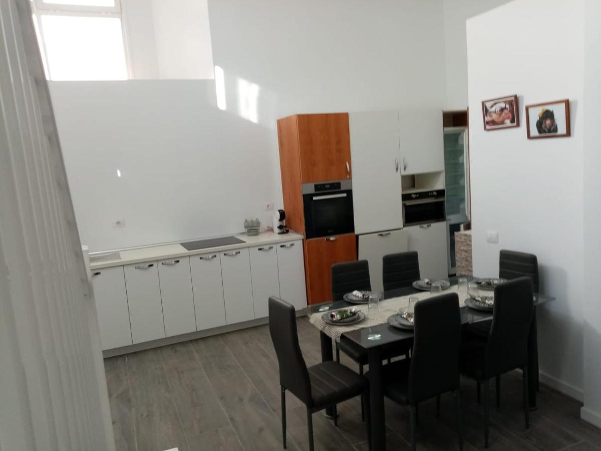 Mes 5 Bijoux Aparthotel Арона Екстериор снимка