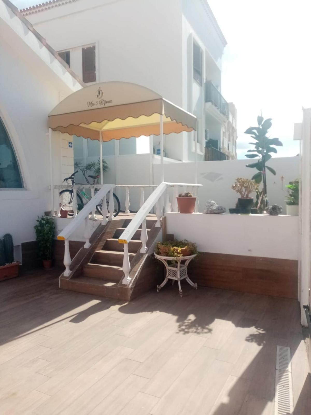 Mes 5 Bijoux Aparthotel Арона Екстериор снимка