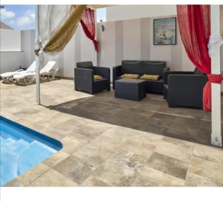 Mes 5 Bijoux Aparthotel Арона Екстериор снимка